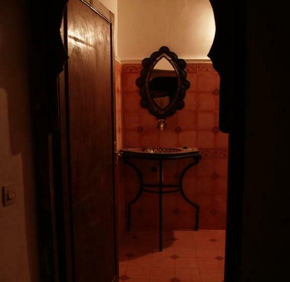 اتاق استاندارد, Kasbah Ait Bouguemez