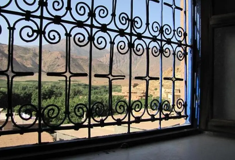 اتاق استاندارد سه نفره, Kasbah Ait Bouguemez