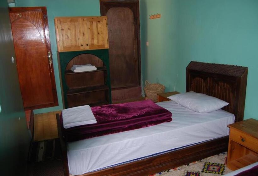 اتاق استاندارد سه نفره, Kasbah Ait Bouguemez