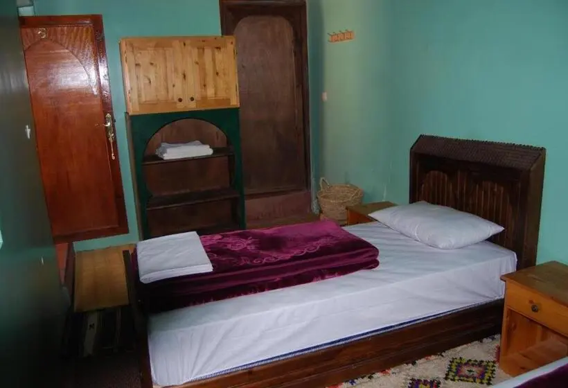 اتاق استاندارد سه نفره, Kasbah Ait Bouguemez