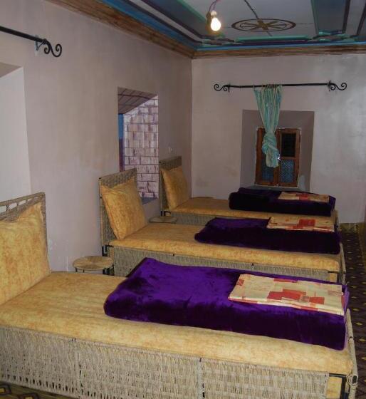 اتاق استاندارد سه تخته با سرویس بهداشتی مشترک, Kasbah Ait Bouguemez