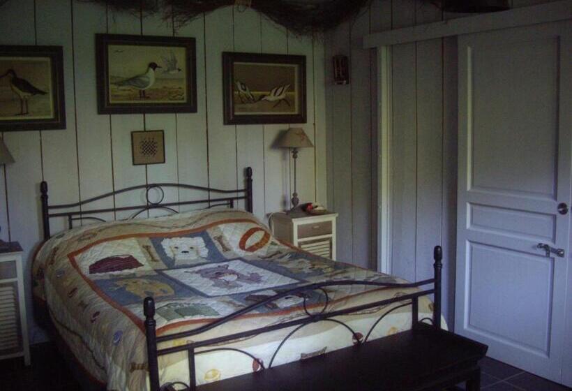 جناح عائلي, La Grange Des Marettes