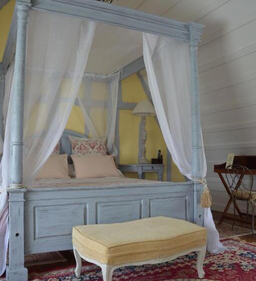 جناح, La Grange Des Marettes