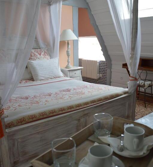 جناح, La Grange Des Marettes