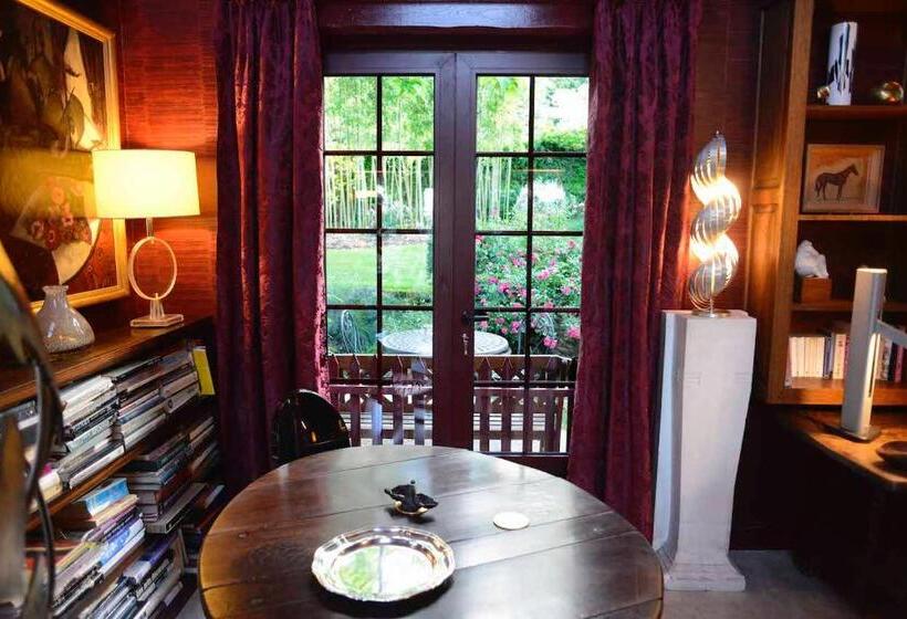 חדר סטנדרט עם ג'קוזי, Toute Une Histoire