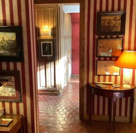 חדר סטנדרט עם ג'קוזי, Toute Une Histoire