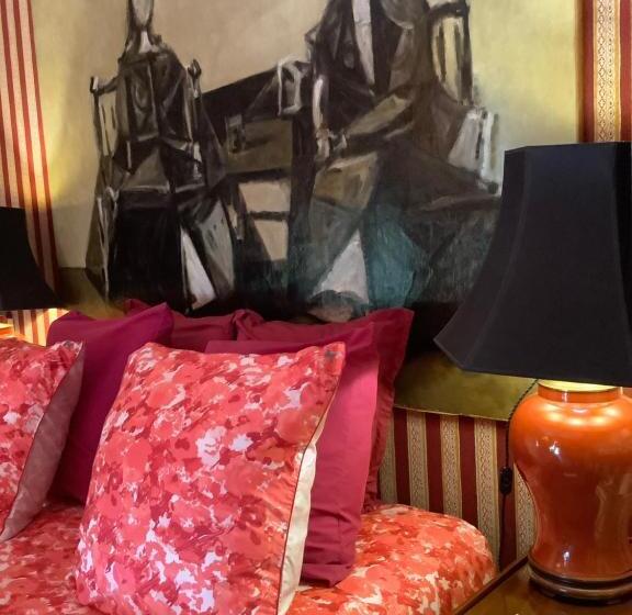 חדר סטנדרט עם ג'קוזי, Toute Une Histoire