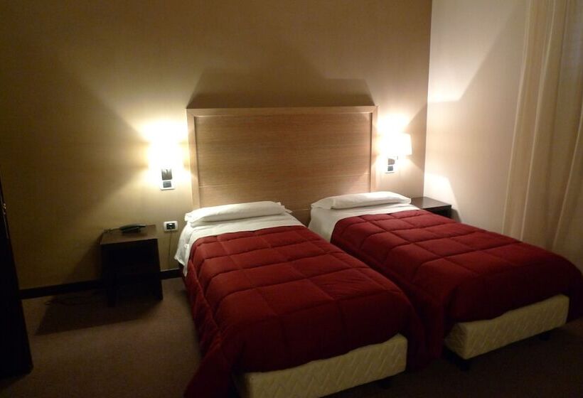 חדר סטנדרט, De Meis