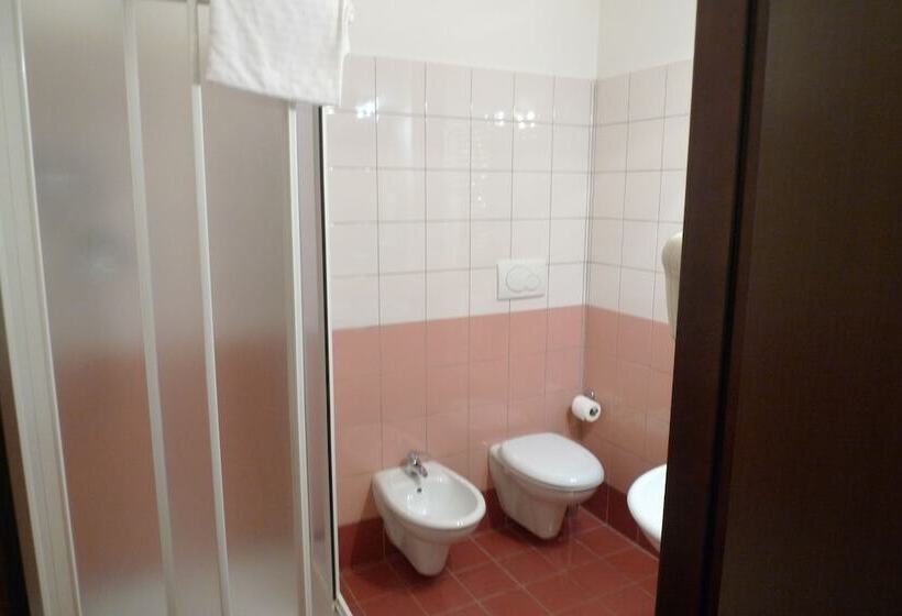 חדר סטנדרט, De Meis