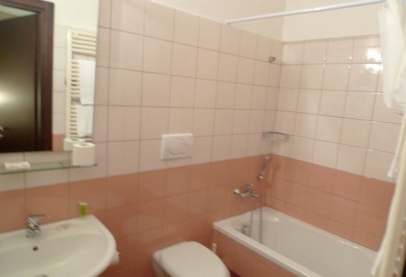 חדר סטנדרט, De Meis