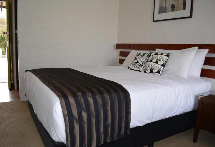 패밀리 룸, The Apple Inn