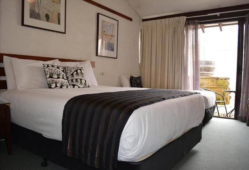 스탠다드 트리플 룸 테라스, The Apple Inn