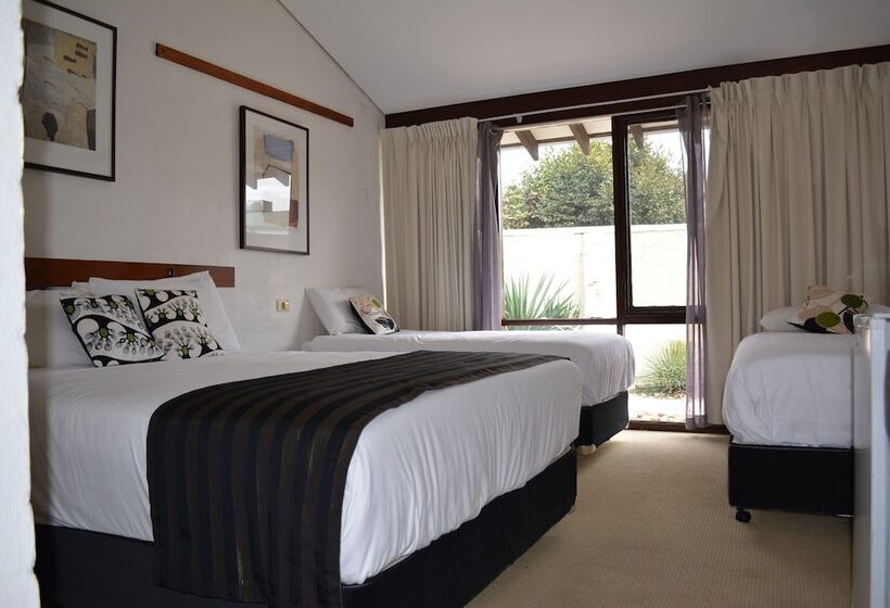 패밀리 룸, The Apple Inn