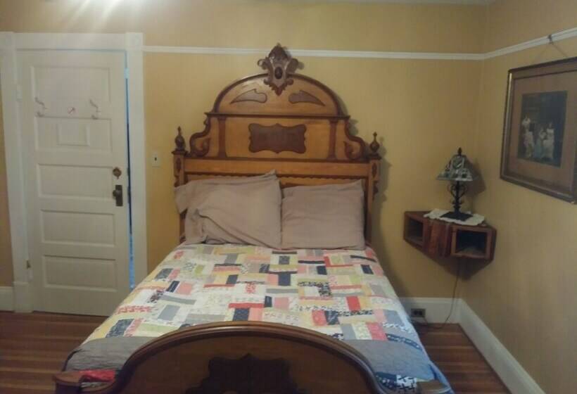 غرفة قياسية سرير مزدوج, Steamers Bed & Breakfast