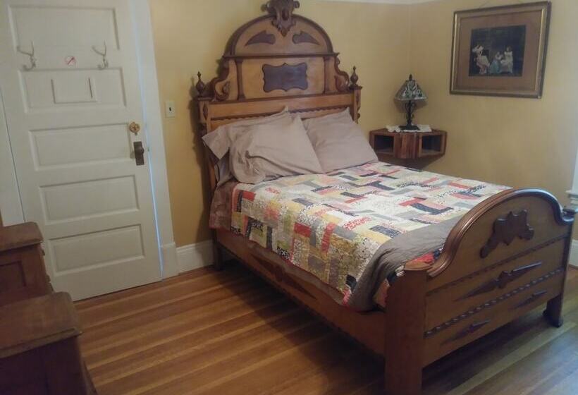 غرفة قياسية سرير مزدوج, Steamers Bed & Breakfast