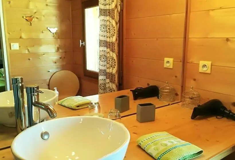 ファミリールーム, Chambre D’hôtes Neptune Wood