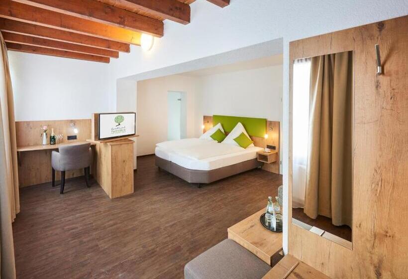 סוויטת ג'וניור דלוקס, Landhotel Fernblick