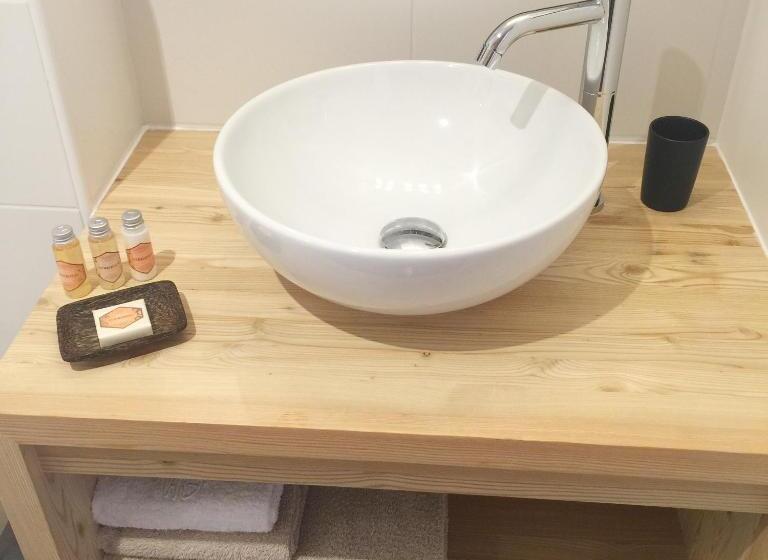 标准房带园景, La Maison Abeil