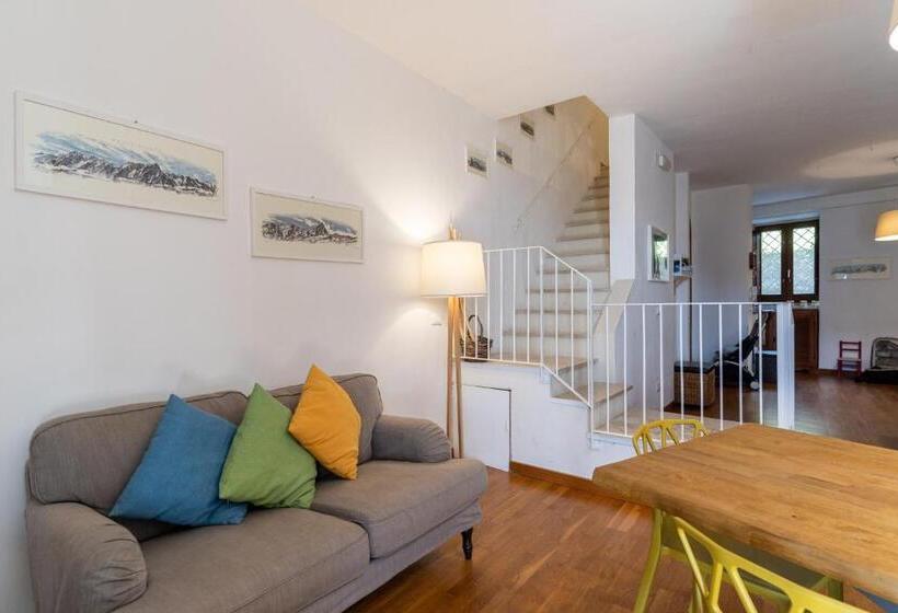 غرفة قياسية مزوَّدة بتراس, Casa Dell Escursionista