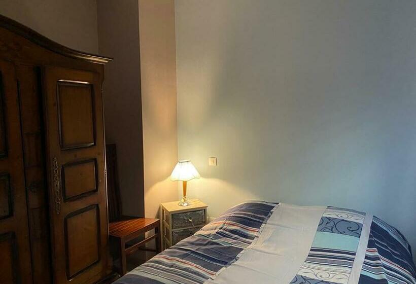 Семейный Номер, Auberge Des Sauterelles