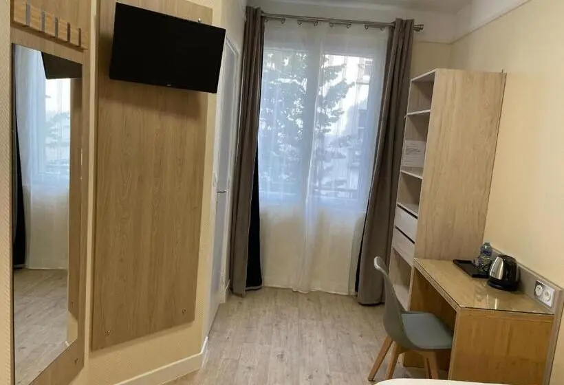 اتاق استاندارد یک نفره, Residence Hoche