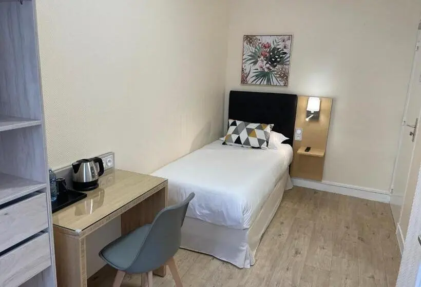 اتاق استاندارد یک نفره, Residence Hoche