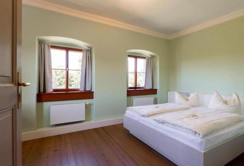 جناح, Schloss Ettersburg Weimar