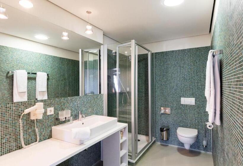 جناح, Schloss Ettersburg Weimar