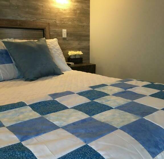 جناح مطلّ علي البحر, Raleigh Rooms & Taylor S Crafts