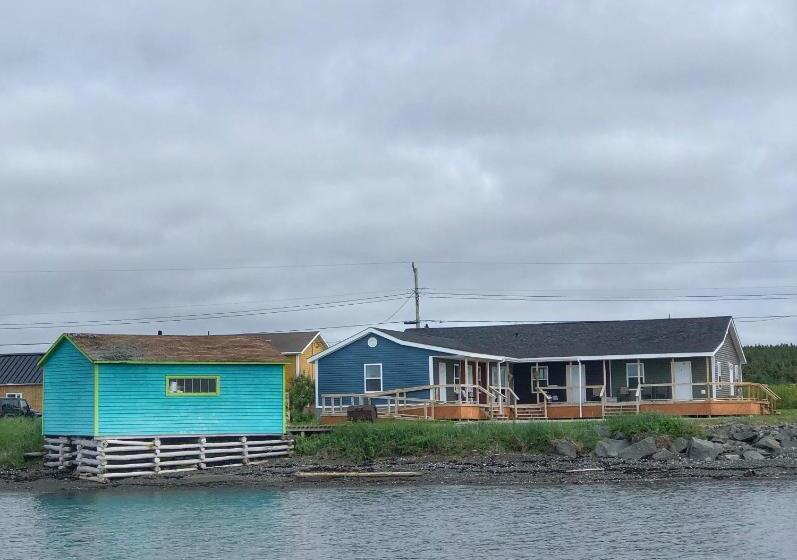 جناح مطلّ علي البحر, Raleigh Rooms & Taylor S Crafts