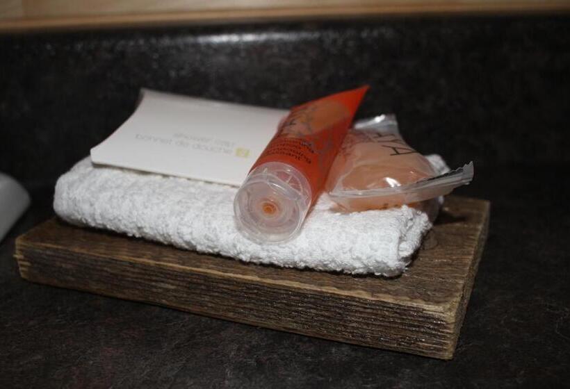 إستوديو قياسى, Raleigh Rooms & Taylor S Crafts