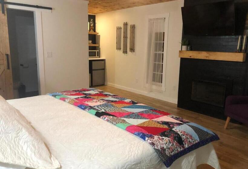 جناح سرير كينج, Raleigh Rooms & Taylor S Crafts