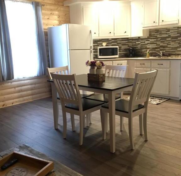 جناح غرفتين نوم, Raleigh Rooms & Taylor S Crafts