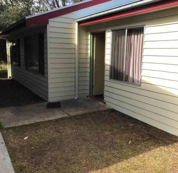 패밀리 방갈로, The Abbey Raymond Island