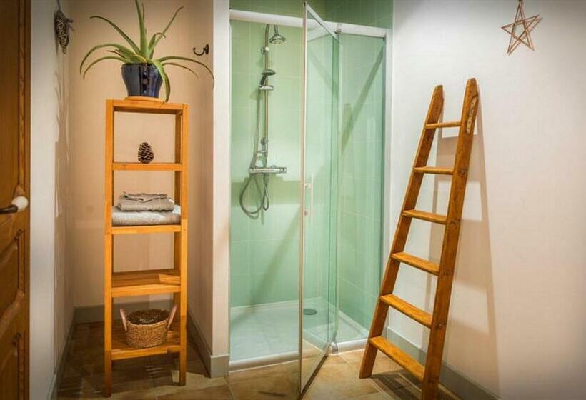 Номер Комфорт, Chambres Et Jardin De Pierres