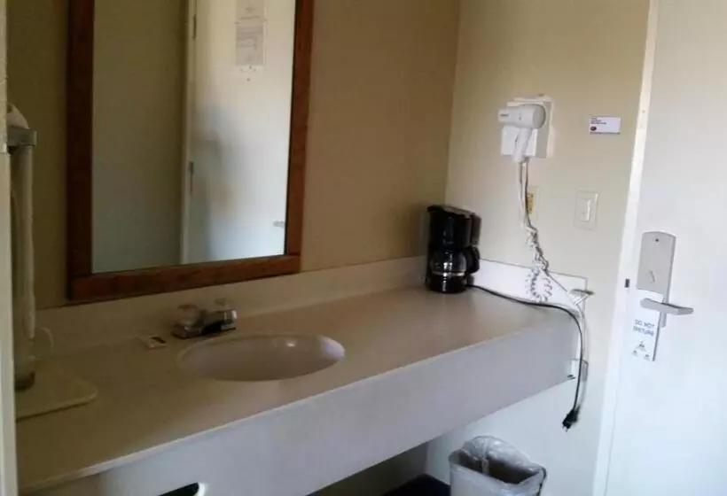اتاق استاندارد, Studio 6 Suites Delano, Ca