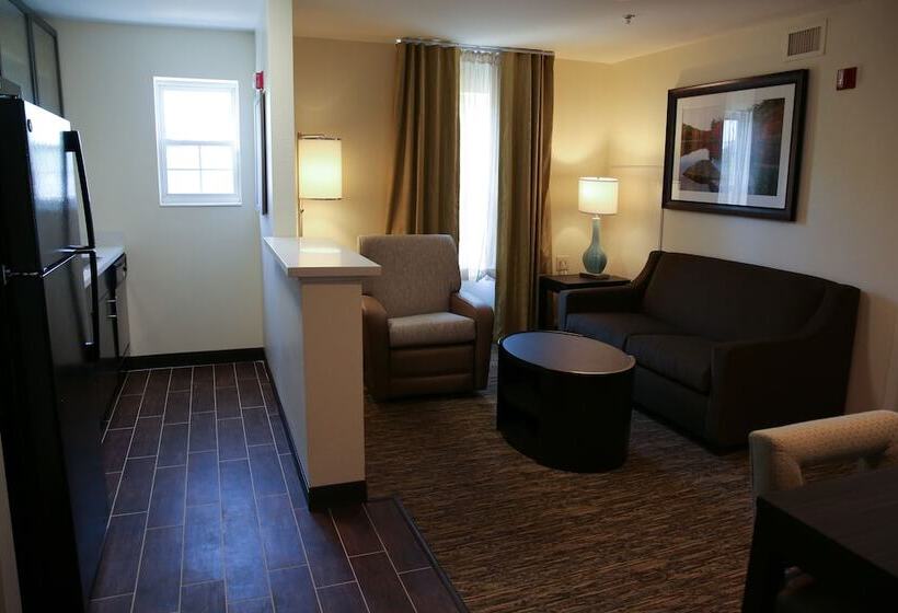 Люкс 2 Спальни, Candlewood Suites Portland Scarborough, An Ihg