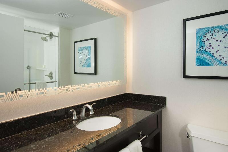 Люкс Кровать Кинг, Holiday Inn Express Portland South Lake Oswego, An Ihg