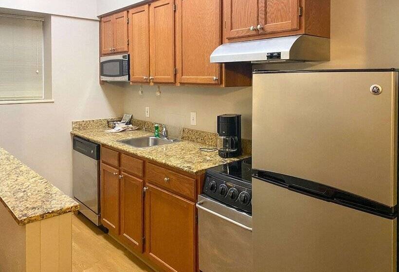 Люкс, Mainstay Suites Middleburg Heights Cleveland Airport