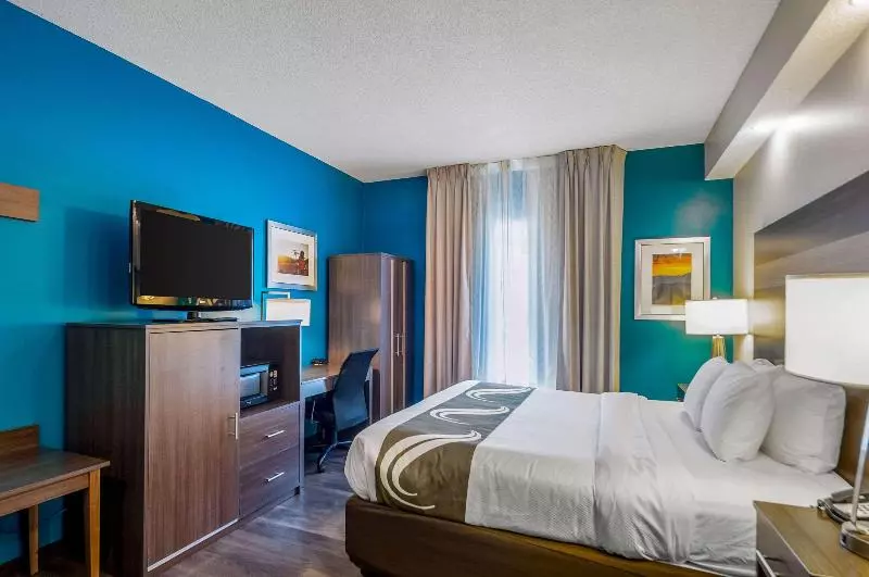キングサイズベッドのスタンダードルーム, Quality Inn Harrisonburg I81
