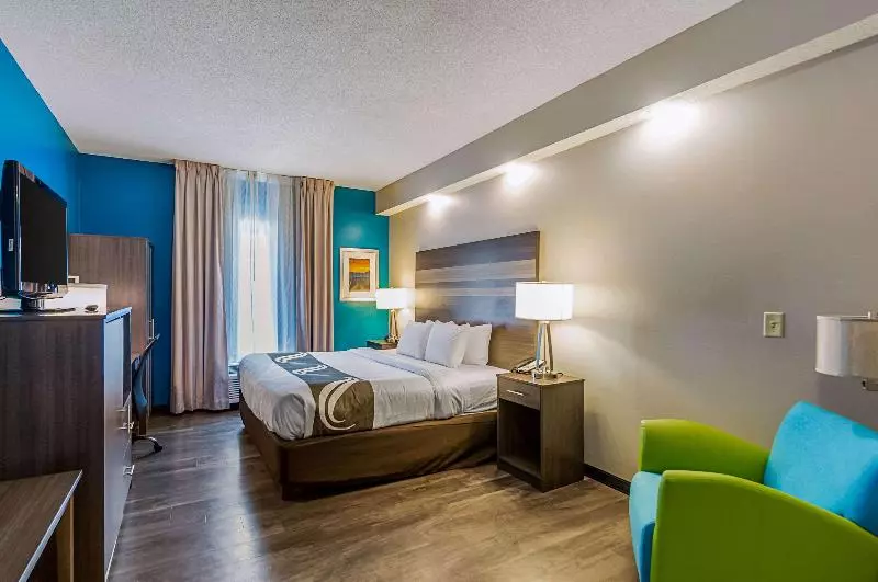 キングサイズベッドのスタンダードルーム, Quality Inn Harrisonburg I81