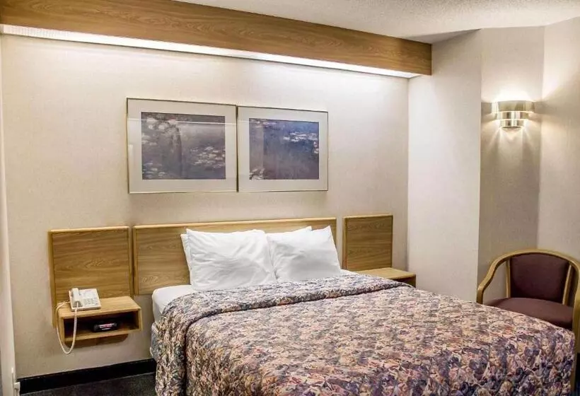 Standard-invahuone, Rodeway Inn