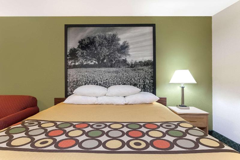 带大床的标准间, Super 8 By Wyndham Fredericksburg