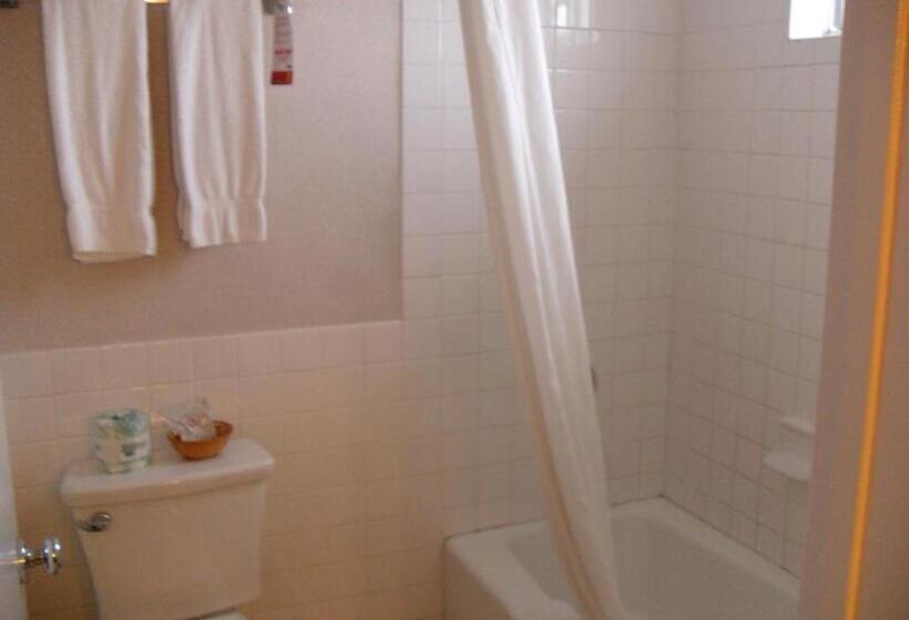 غرفة قياسية سرير كينج, Super 8 By Wyndham Los Angelesculver City Area