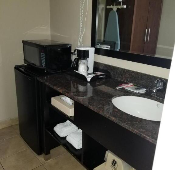 Quarto Estandar Cama King, Super 8 By Wyndham Los Angelesculver City Area