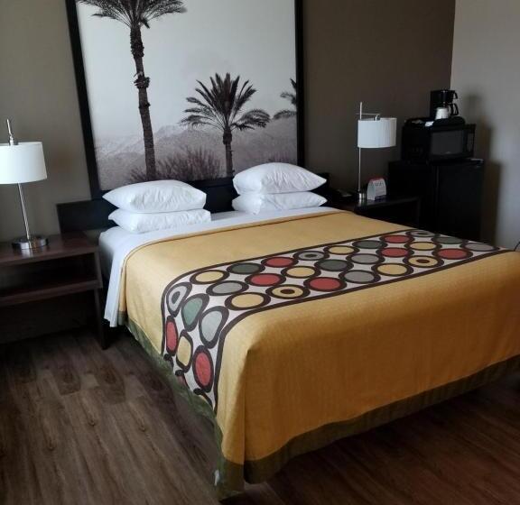 غرفة قياسية لذوى الاحتياجات الخاصة, Super 8 By Wyndham Los Angelesculver City Area