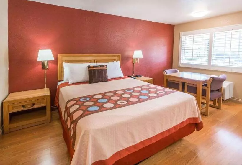 اتاق استاندارد با تخت بزرگ, Motel 6 Pasadena, Ca Old Town Pasadena Area