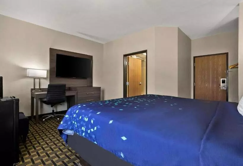 Standard-huone King-vuode, Surestay Plus Hotel By Best Western Tulsa East