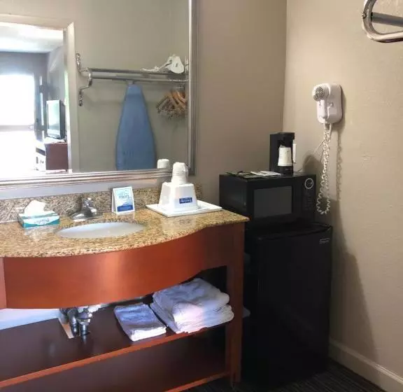Standard-huone 2 Parivuodetta, Travelodge By Wyndham Williamsburg Colonial Area