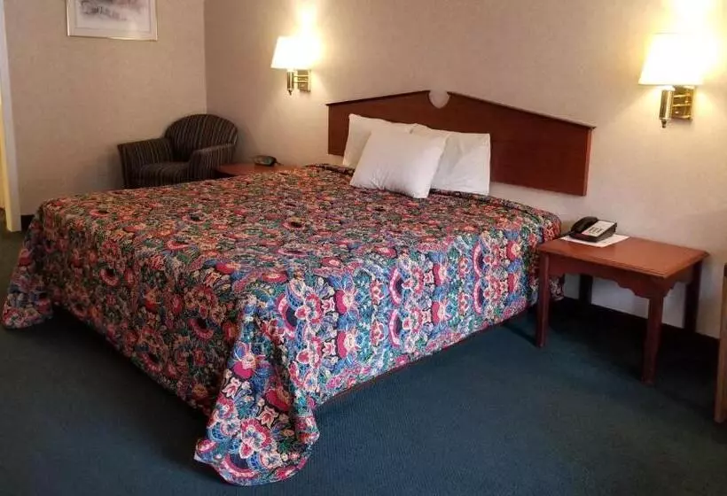 キングサイズベッドのスタンダードルーム, Keystone Boardwalk Inn And Suites